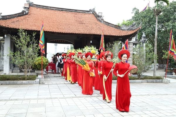 Hà Nội ngày mùng 01 Tết, nhiều mây, chiều và đêm có mưa, mưa nhỏ. Đêm trời chuyển rét.- Ảnh 1.