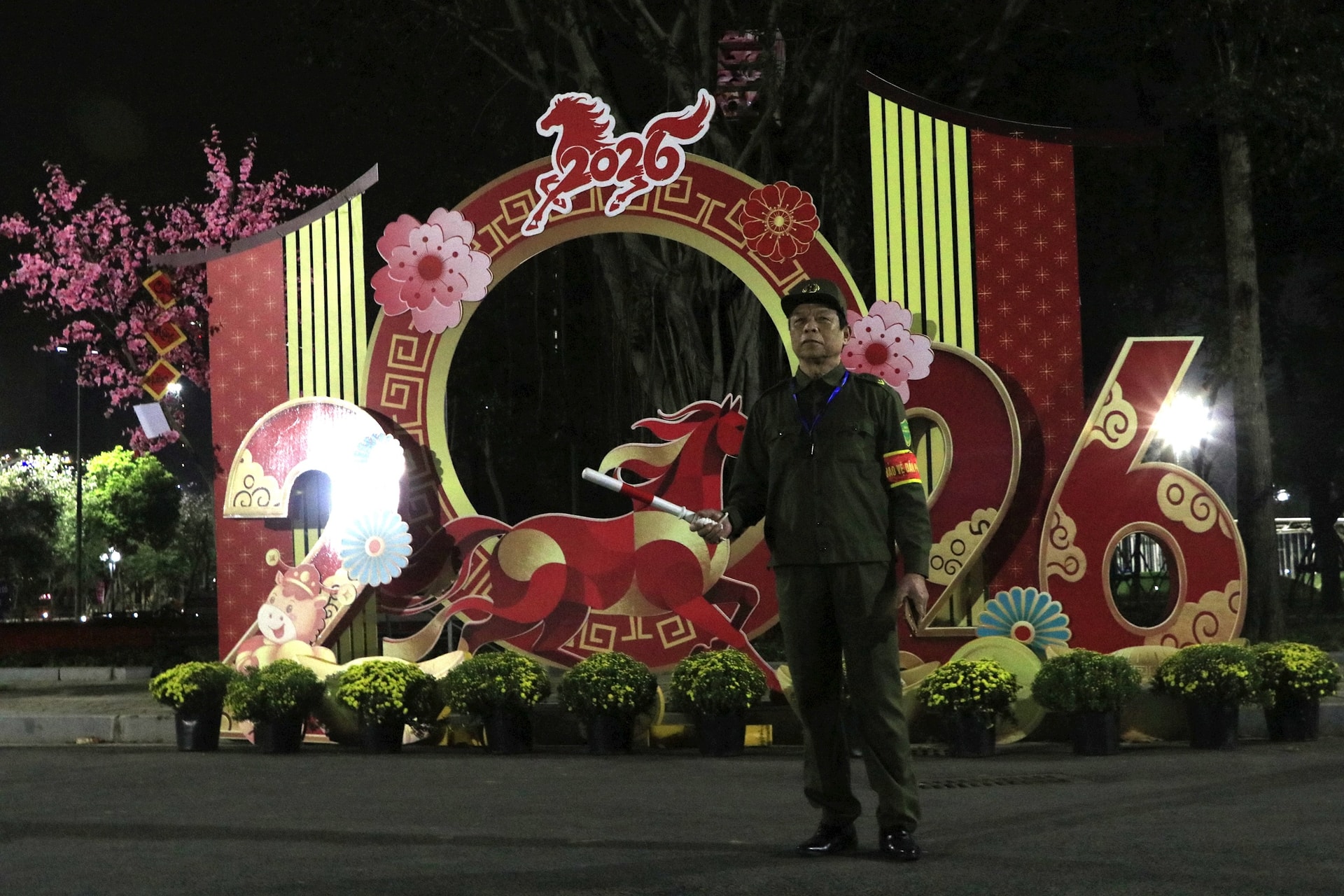 Bình yên trong những “không gian xanh” của Thủ đô ngày cuối năm- Ảnh 2.