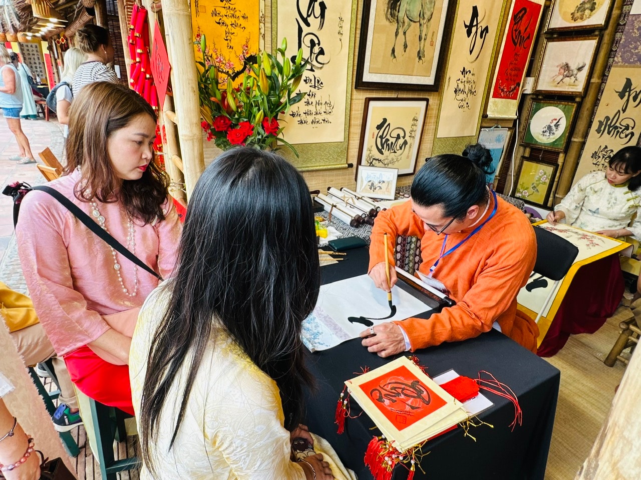 Hà Nội: Các điểm vui chơi đông kín du khách từ mùng 1 Tết- Ảnh 16.