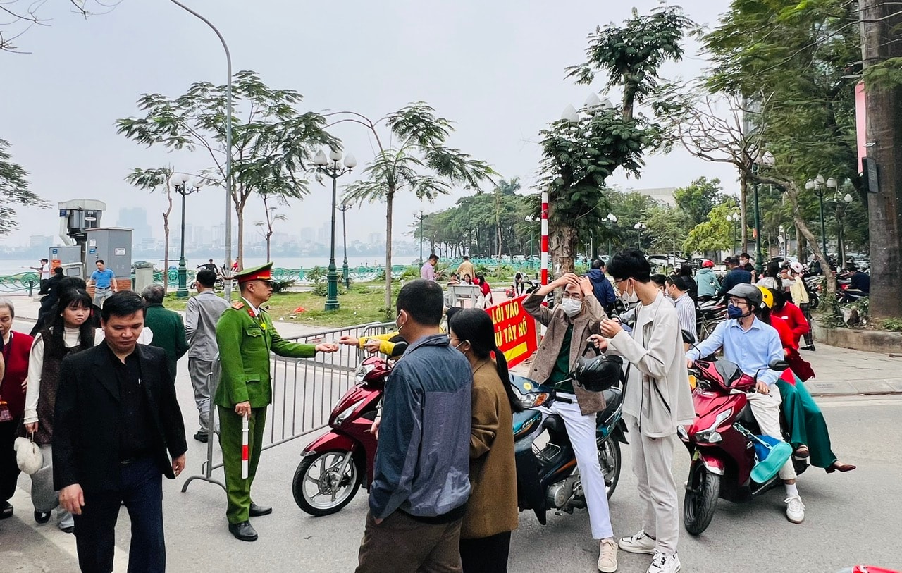 Trông xe miễn phí dịp Tết: Giải pháp thiết thực tạo thuận lợi cho người dân và du khách- Ảnh 3.