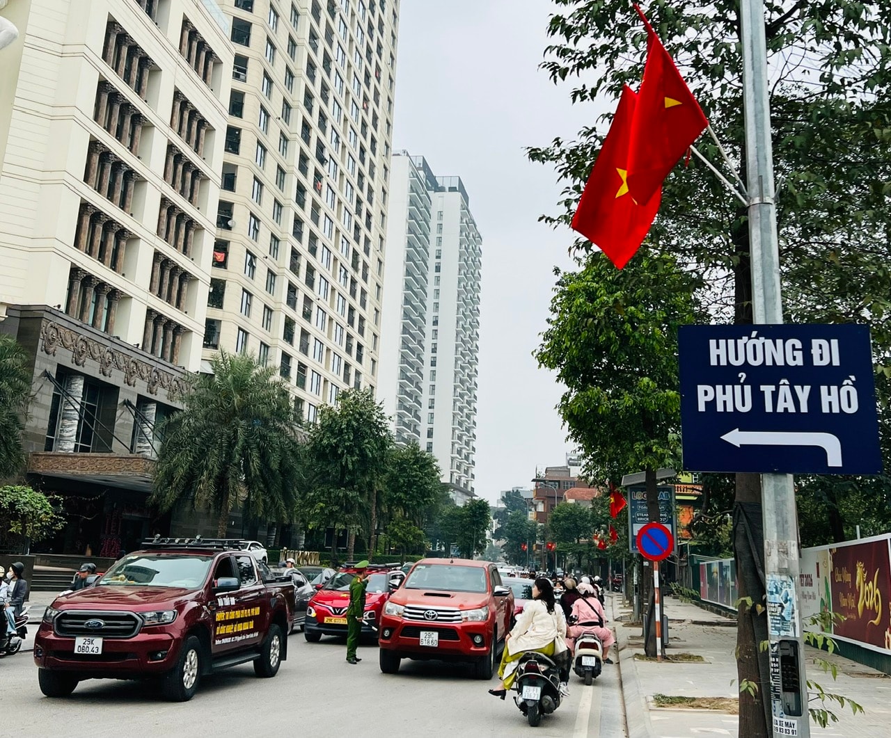 Trông xe miễn phí dịp Tết: Giải pháp thiết thực tạo thuận lợi cho người dân và du khách- Ảnh 1.