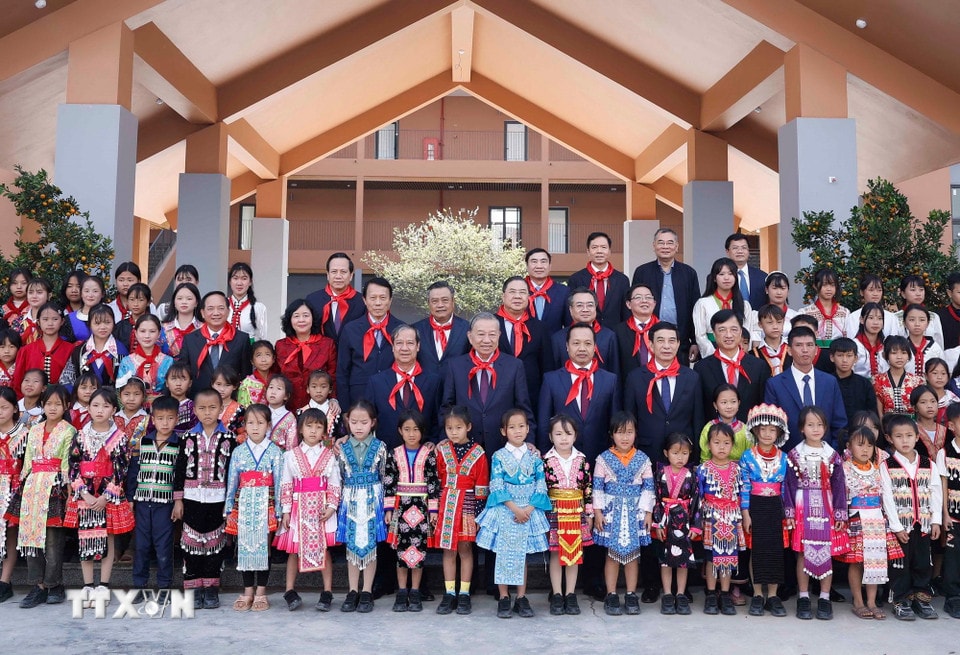 Vững bước dưới cờ Đảng- Ảnh 3.