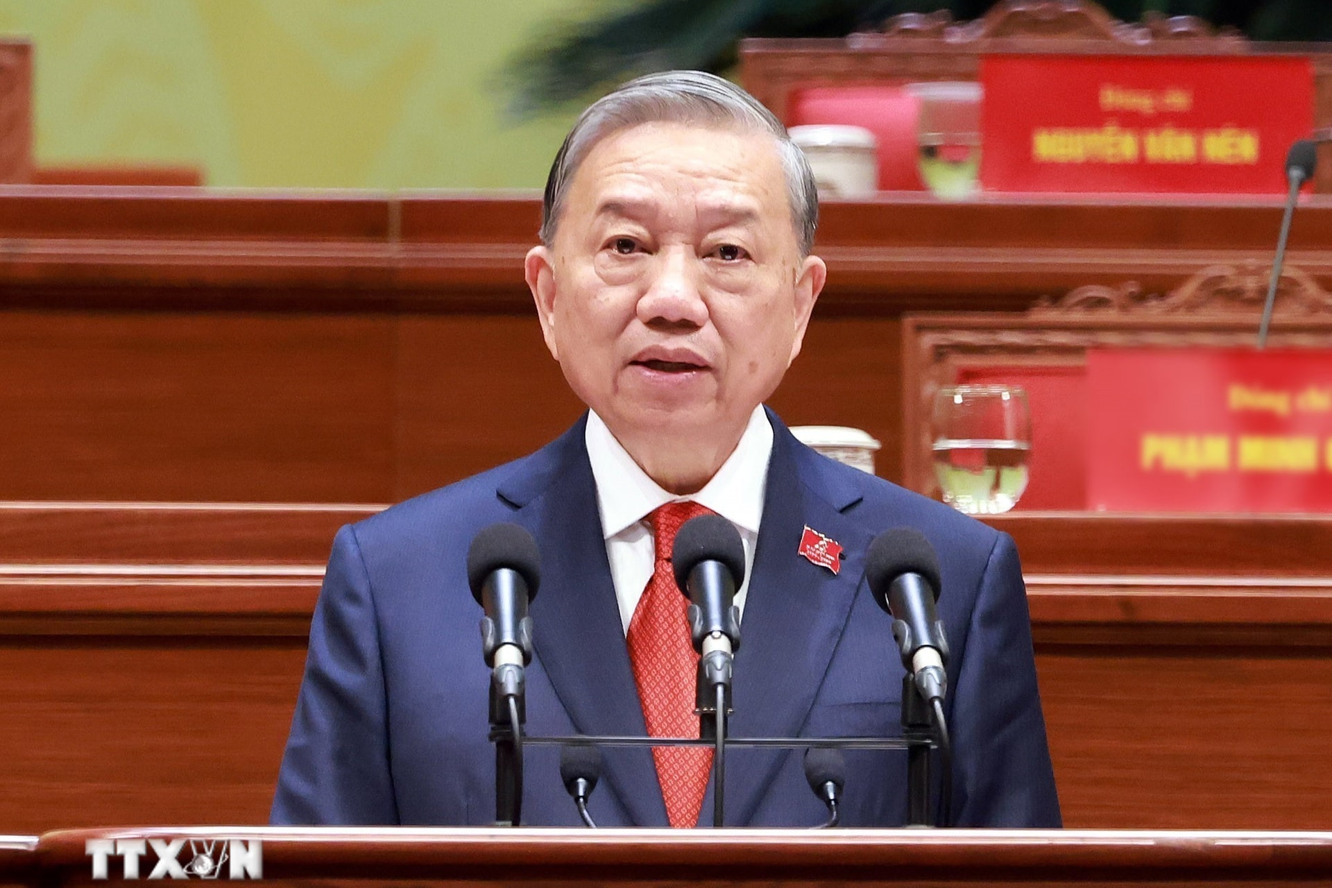 Vững bước dưới cờ Đảng- Ảnh 1.