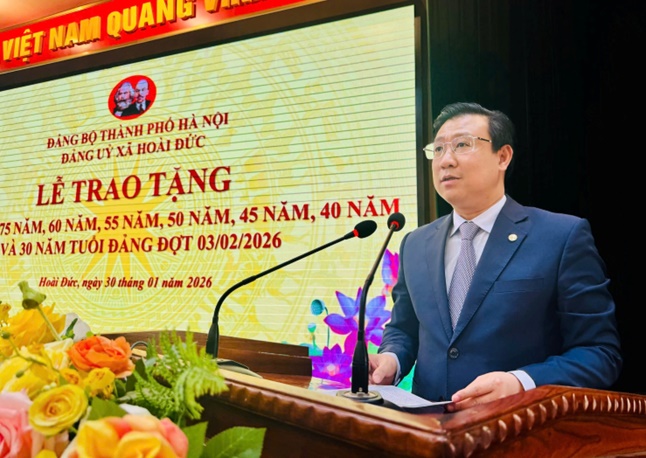 Đảng uỷ xã Hoài Đức tổ chức Lễ trao tặng Huy hiệu Đảng đợt 3/2/2026- Ảnh 7.
