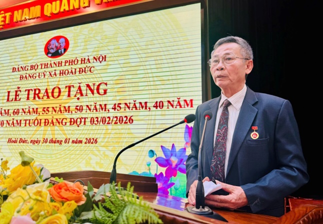 Đảng uỷ xã Hoài Đức tổ chức Lễ trao tặng Huy hiệu Đảng đợt 3/2/2026- Ảnh 8.