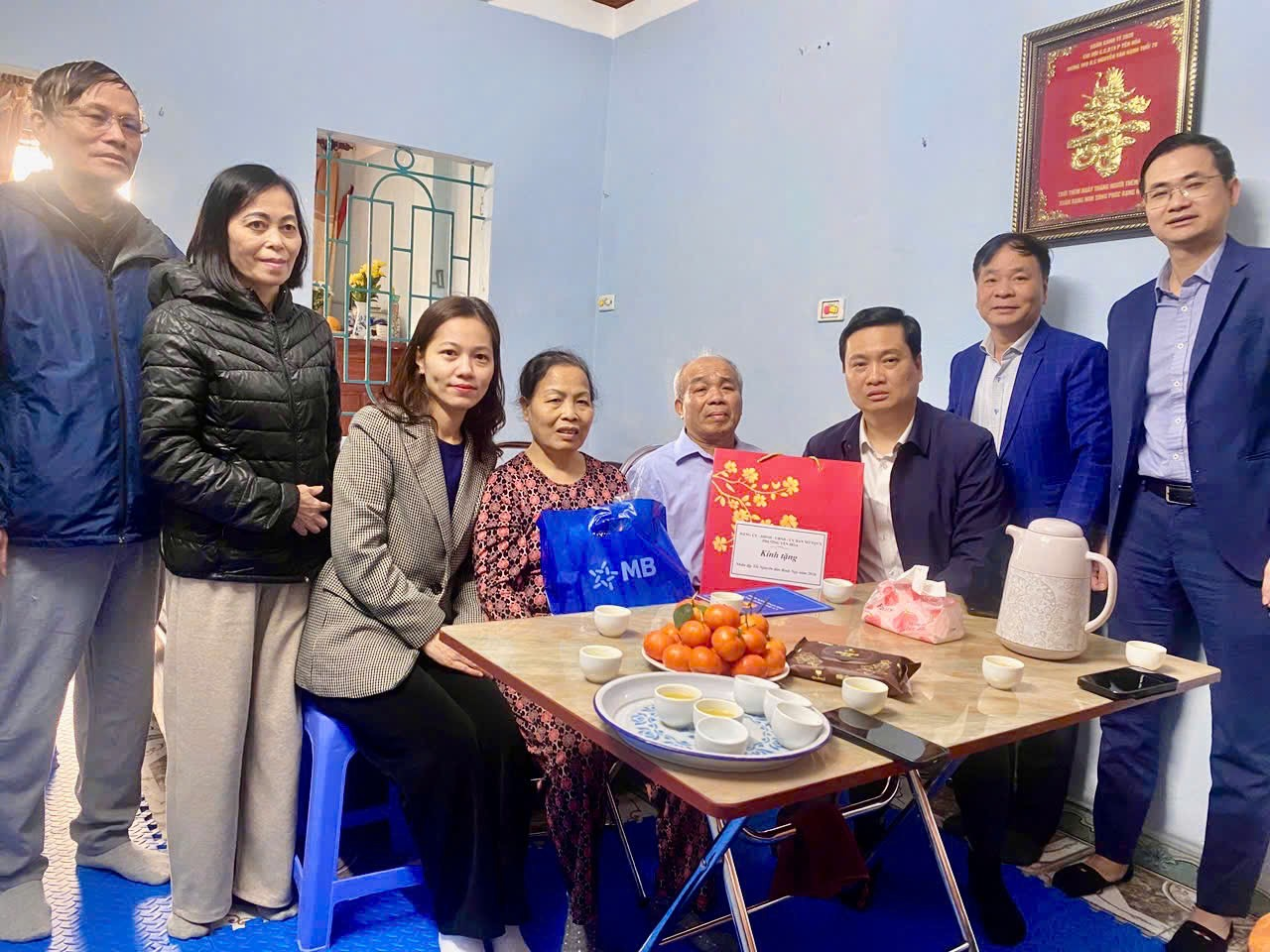 PHƯỜNG YÊN HÒA QUAN TÂM CHĂM LO ĐỜI SỐNG GIA ĐÌNH CHÍNH SÁCH NHÂN DỊP TẾT NGUYÊN ĐÁN BÍNH NGỌ 2026- Ảnh 2.