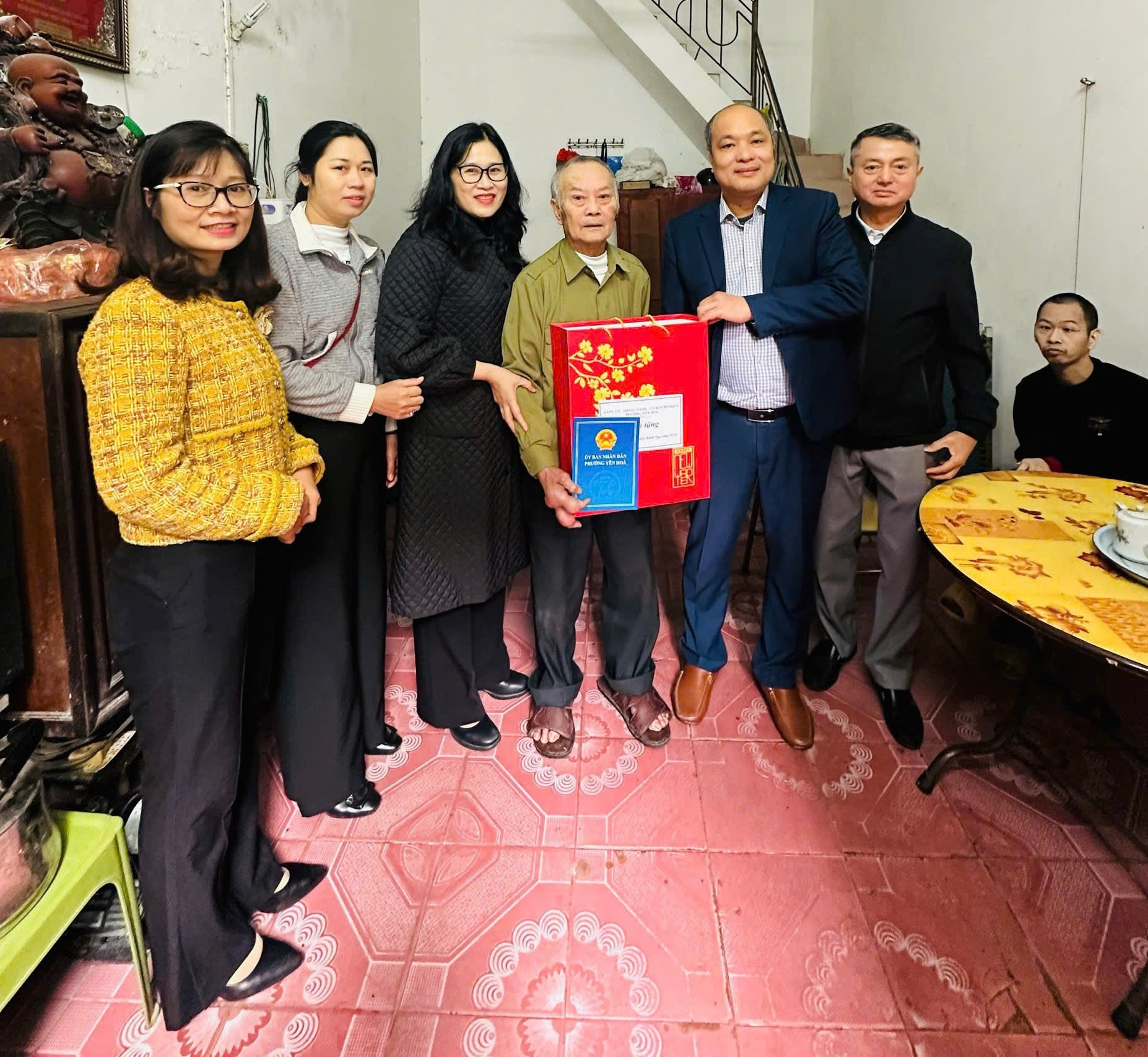 PHƯỜNG YÊN HÒA QUAN TÂM CHĂM LO ĐỜI SỐNG GIA ĐÌNH CHÍNH SÁCH NHÂN DỊP TẾT NGUYÊN ĐÁN BÍNH NGỌ 2026- Ảnh 3.