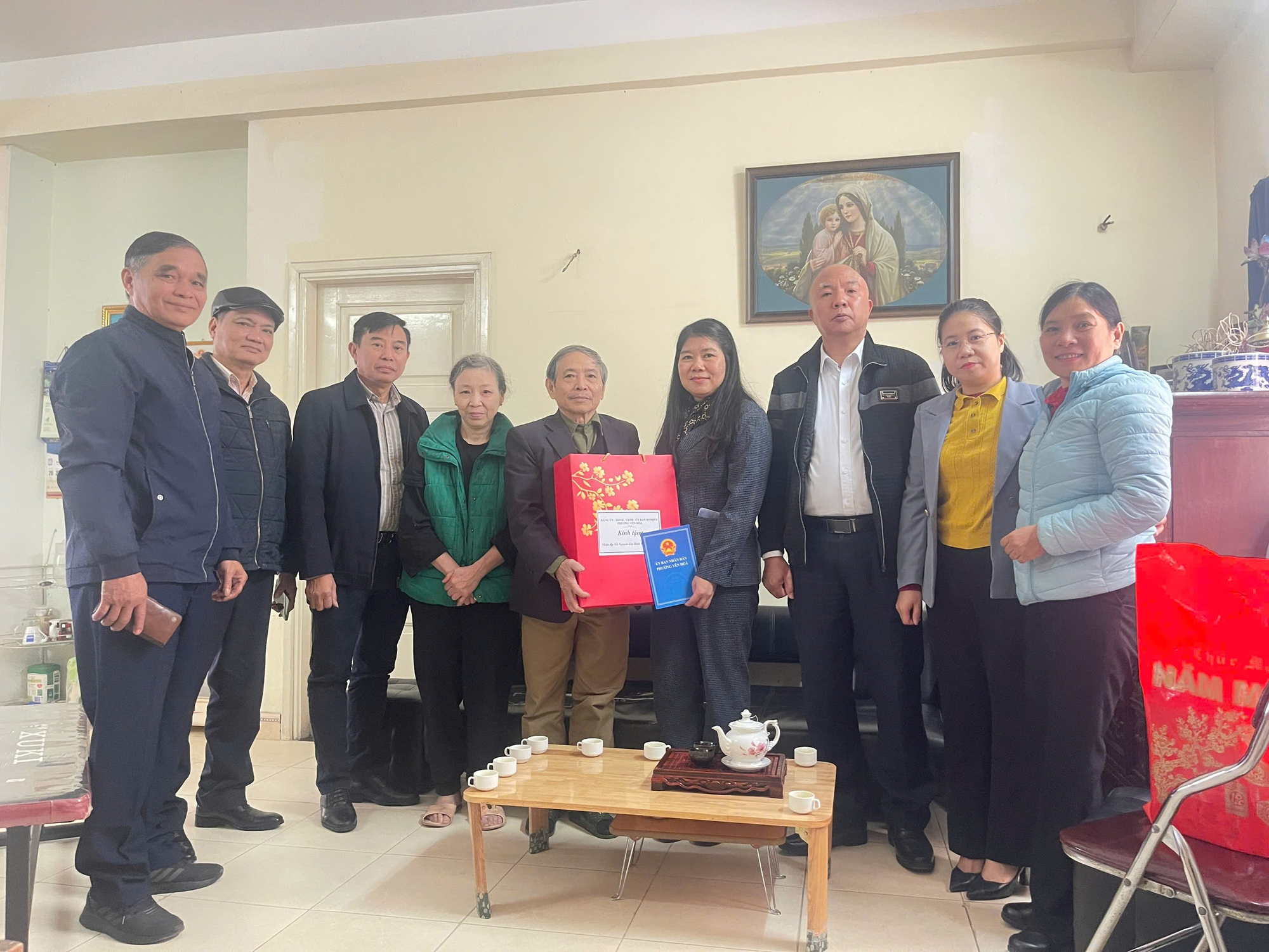 PHƯỜNG YÊN HÒA QUAN TÂM CHĂM LO ĐỜI SỐNG GIA ĐÌNH CHÍNH SÁCH NHÂN DỊP TẾT NGUYÊN ĐÁN BÍNH NGỌ 2026- Ảnh 5.