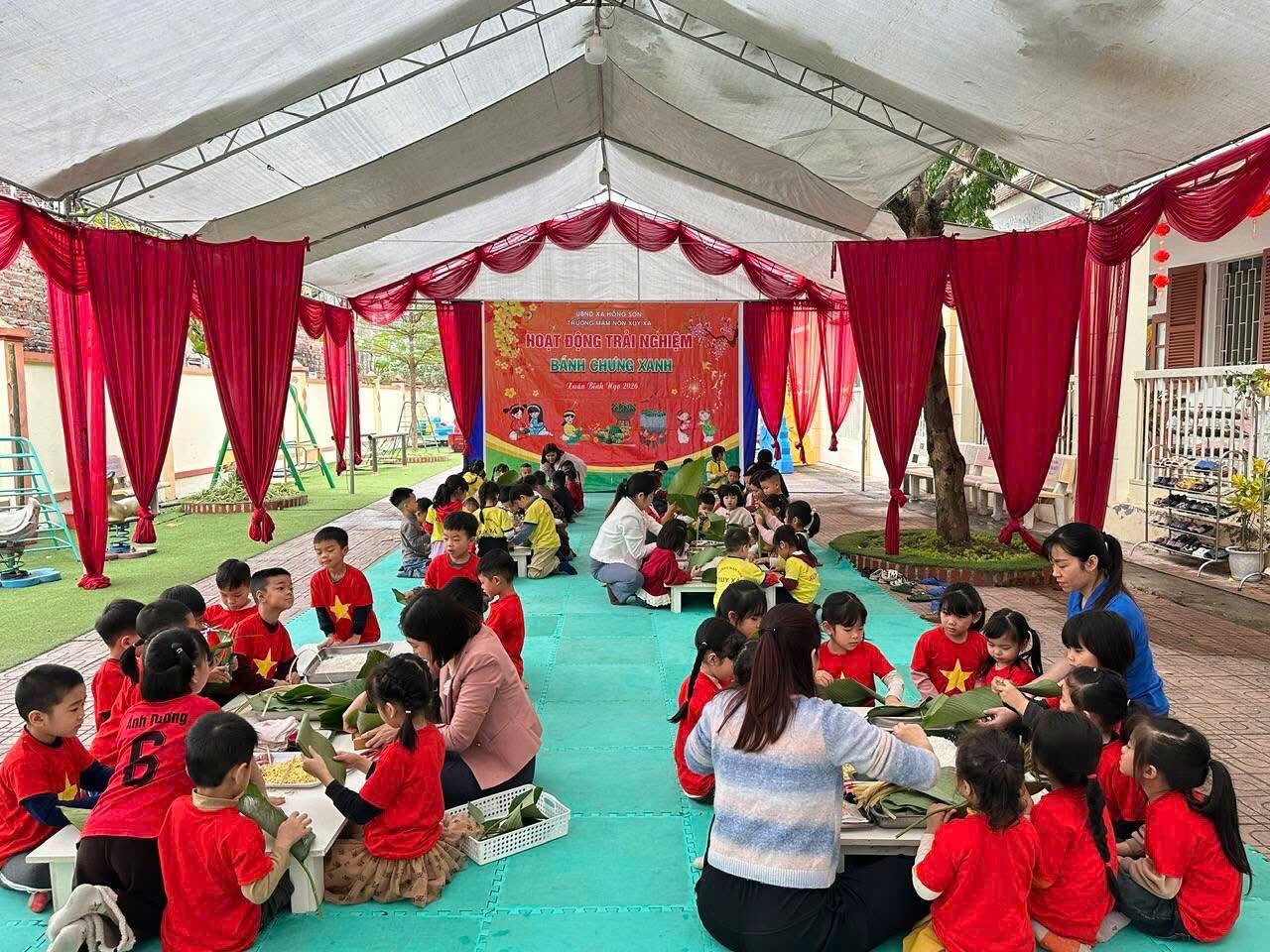 Trường Mầm non Xuy Xá: Xuân ấm từ những gian hàng Tết cho học sinh nghèo- Ảnh 2.