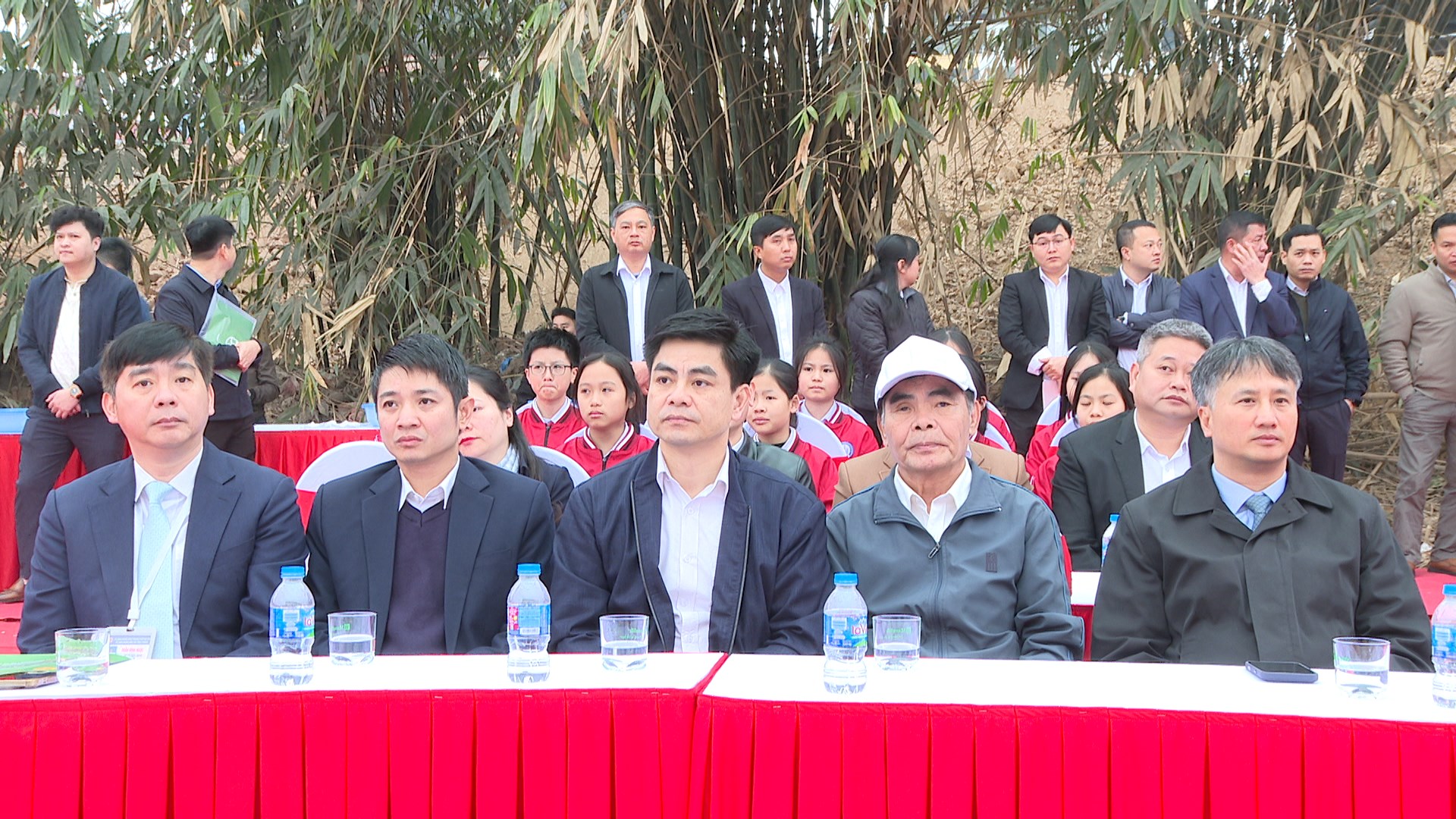 XÃ VĨNH THANH LONG TRỌNG TRỒNG CÂY LƯU NIỆM TẠI ĐIỂM DI TÍCH LỊCH SỬ CÁCH MẠNG NGÃ BA ĐÊ- Ảnh 2.