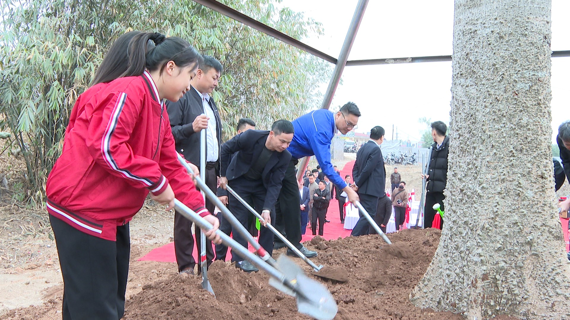 XÃ VĨNH THANH LONG TRỌNG TRỒNG CÂY LƯU NIỆM TẠI ĐIỂM DI TÍCH LỊCH SỬ CÁCH MẠNG NGÃ BA ĐÊ- Ảnh 6.