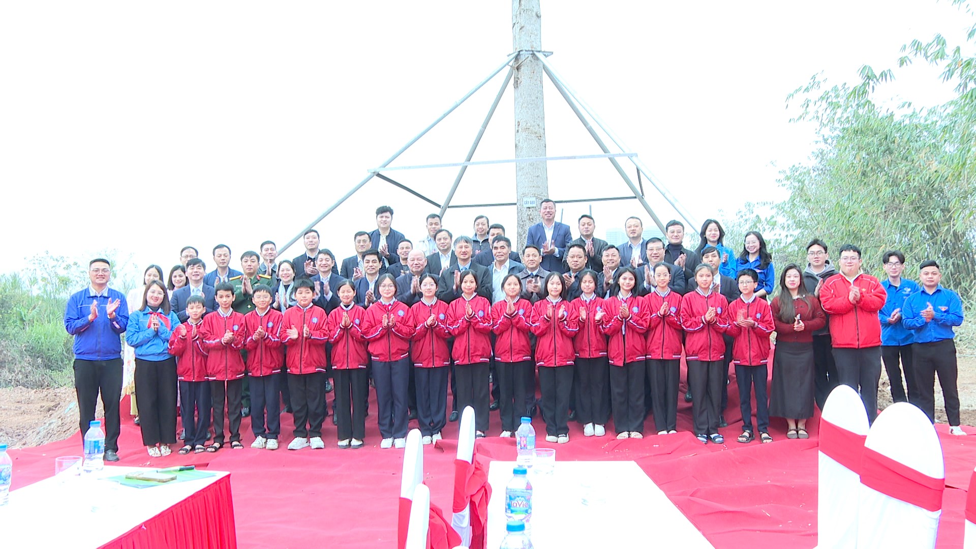 XÃ VĨNH THANH LONG TRỌNG TRỒNG CÂY LƯU NIỆM TẠI ĐIỂM DI TÍCH LỊCH SỬ CÁCH MẠNG NGÃ BA ĐÊ- Ảnh 8.