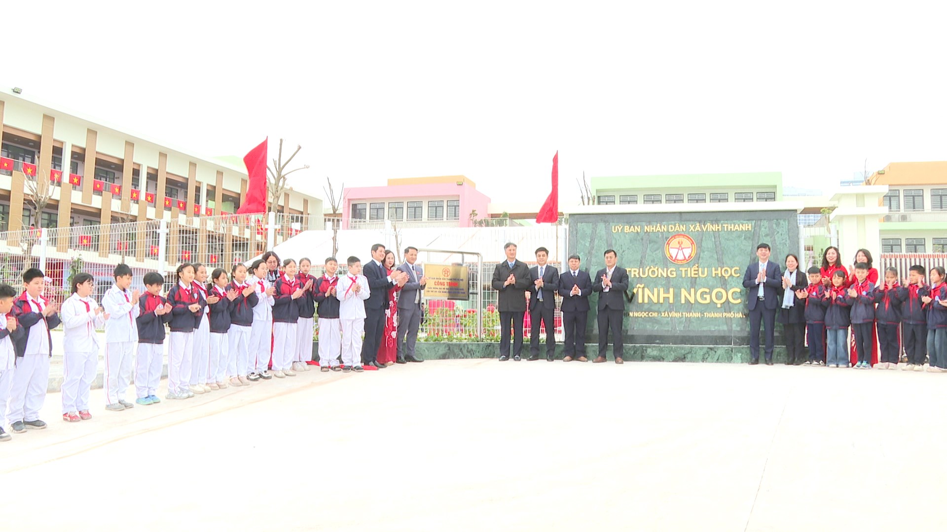 VĨNH THANH KHÁNH THÀNH, GẮN BIỂN CÔNG TRÌNH TRƯỜNG TIỂU HỌC VĨNH NGỌC – CÔNG TRÌNH CHÀO MỪNG THÀNH CÔNG ĐẠI HỘI ĐẠI BIỂU TOÀN QUỐC LẦN THỨ XIV CỦA ĐẢNG- Ảnh 12.