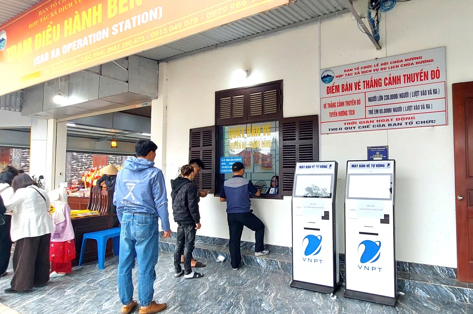 Chủ tịch UBND TP Hà Nội Vũ Đại Thắng kiểm tra công tác tổ chức lễ hội chùa Hương- Ảnh 3.