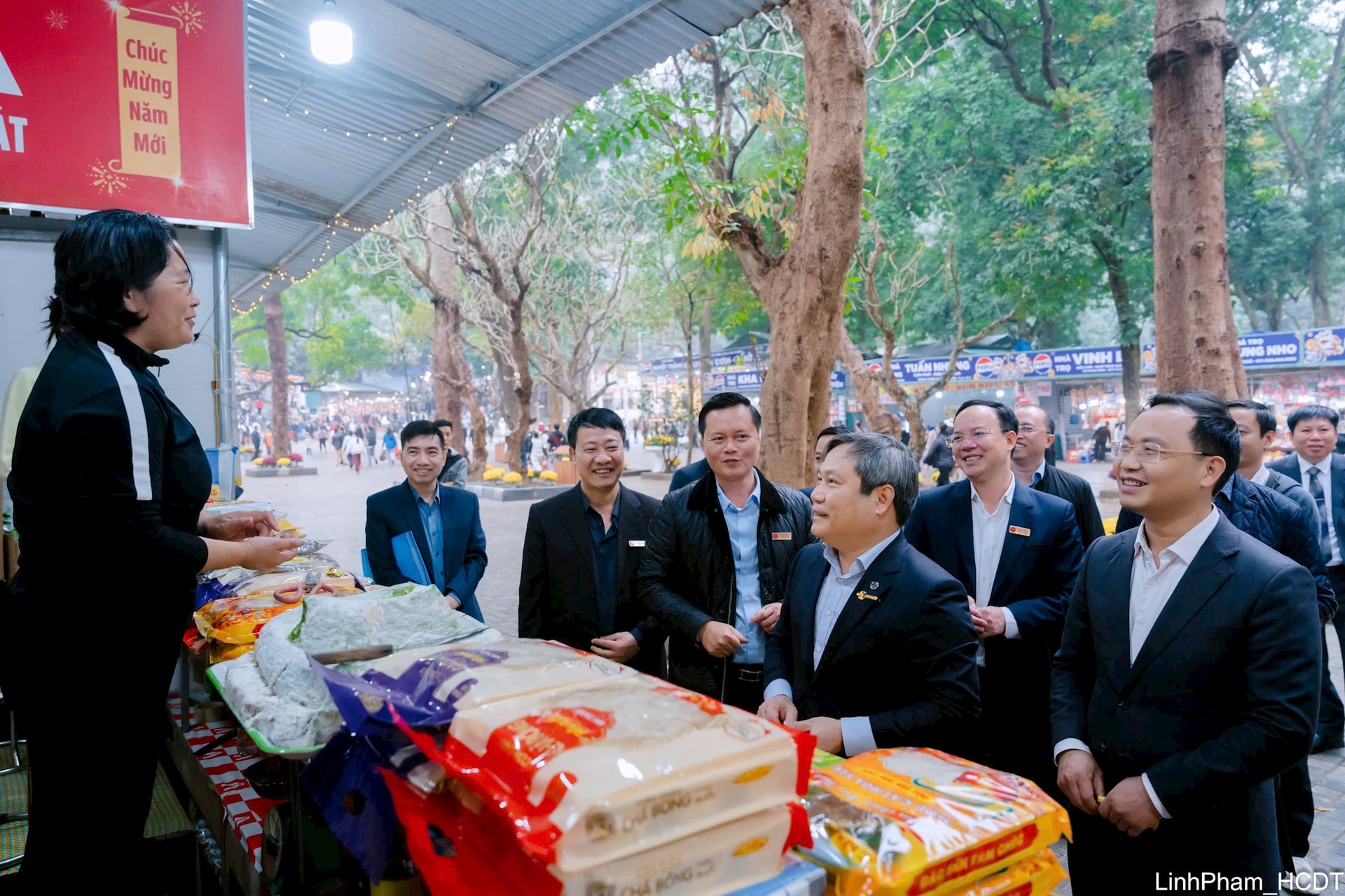 Chủ tịch UBND TP Hà Nội Vũ Đại Thắng kiểm tra công tác tổ chức lễ hội chùa Hương- Ảnh 9.