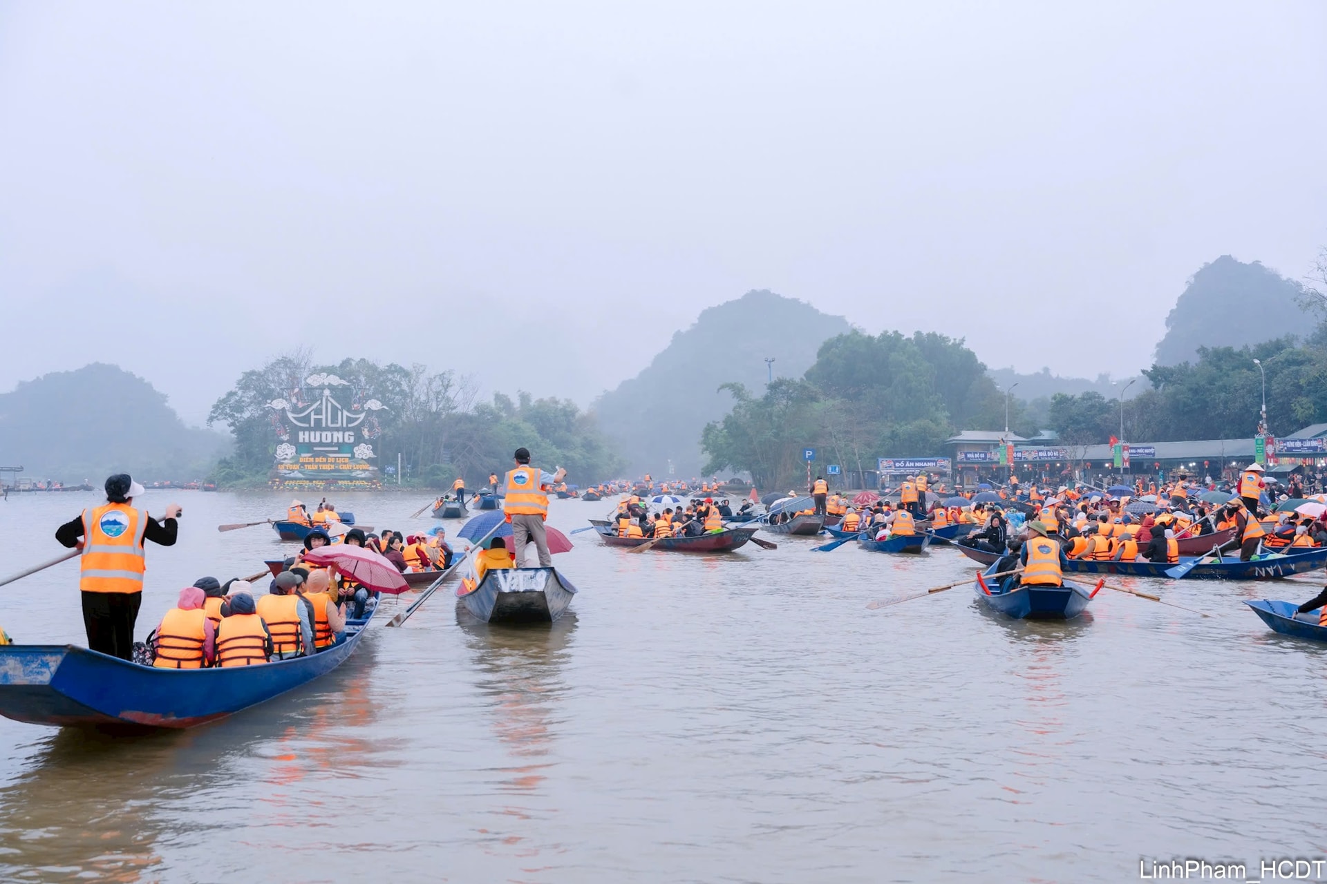 Chủ tịch UBND TP Hà Nội Vũ Đại Thắng kiểm tra công tác tổ chức lễ hội chùa Hương- Ảnh 2.