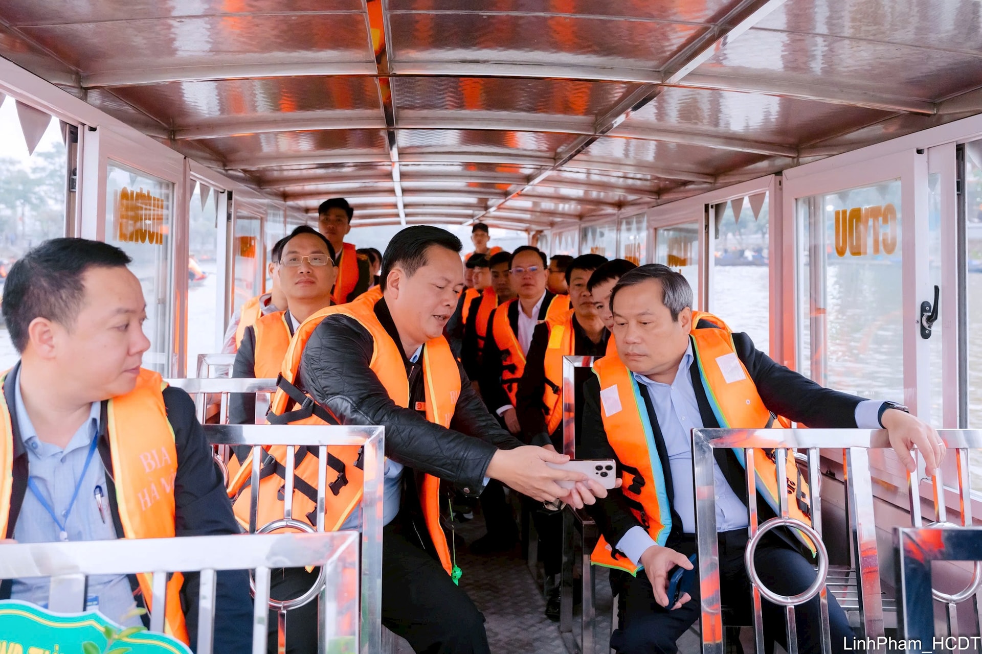 Chủ tịch UBND TP Hà Nội Vũ Đại Thắng kiểm tra công tác tổ chức lễ hội chùa Hương- Ảnh 1.