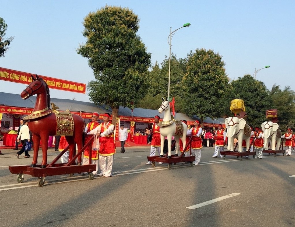 Đặc sắc Lễ hội đền Hai Bà Trưng đầu xuân- Ảnh 2.