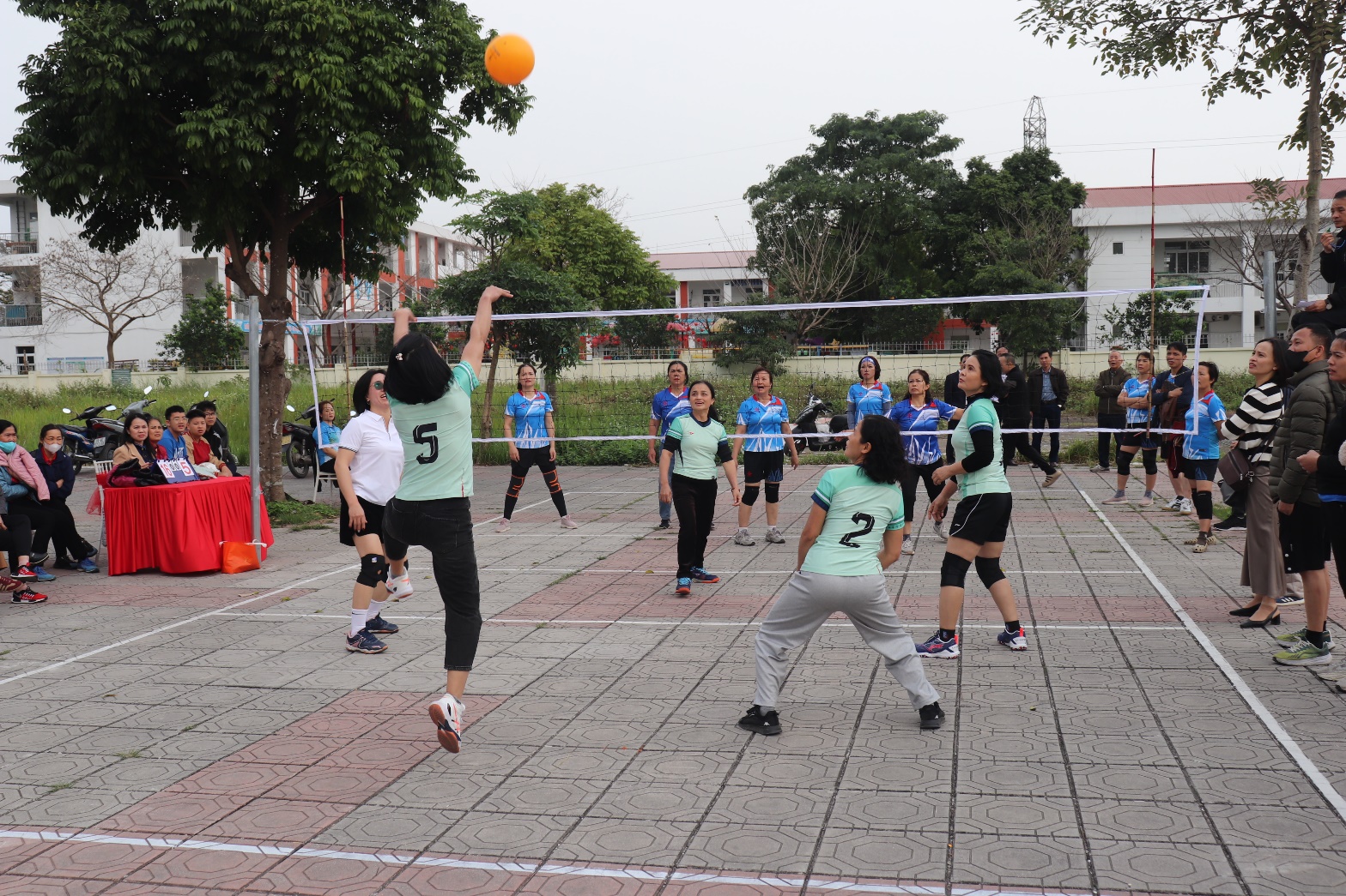 Xã Thuận An từng bừng Giải Bóng chuyền hơi, cầu lông chào Xuân Bính Ngọ 2026- Ảnh 5.