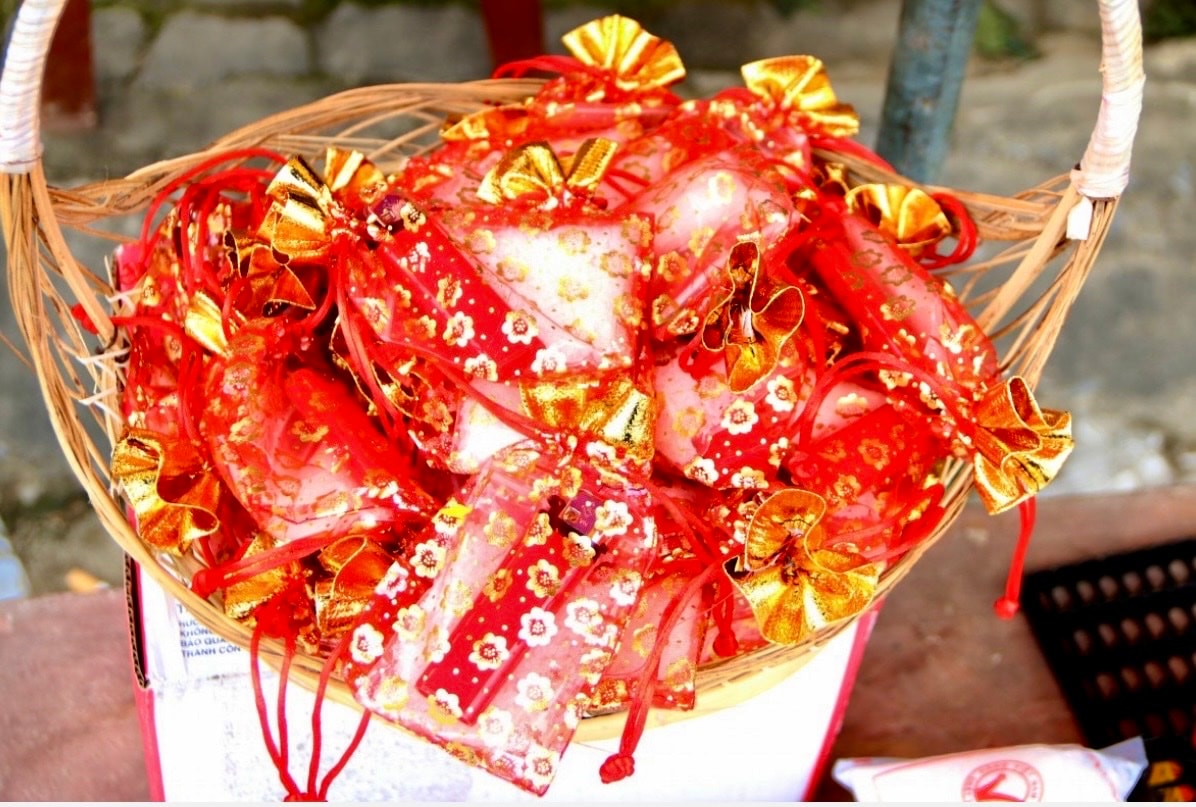 Mua muối đầu năm, nét đẹp bình dị- Ảnh 1.