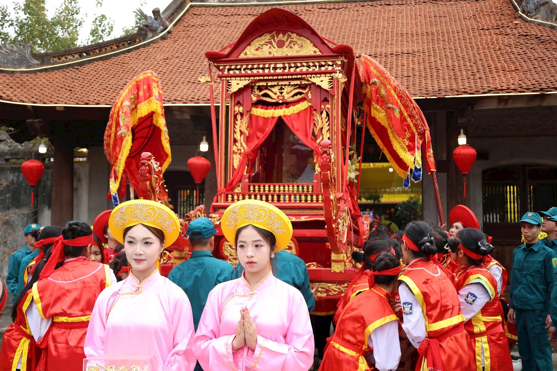 Độc đáo lễ rước kiệu Hai Bà Trưng- Ảnh 3.