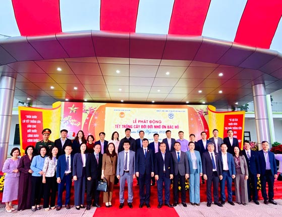 Lễ phát động “Tết trồng cây đời đời nhớ ơn Bác Hồ xuân Bính Ngọ năm 2026” tại xã Ô Diên- Ảnh 5.