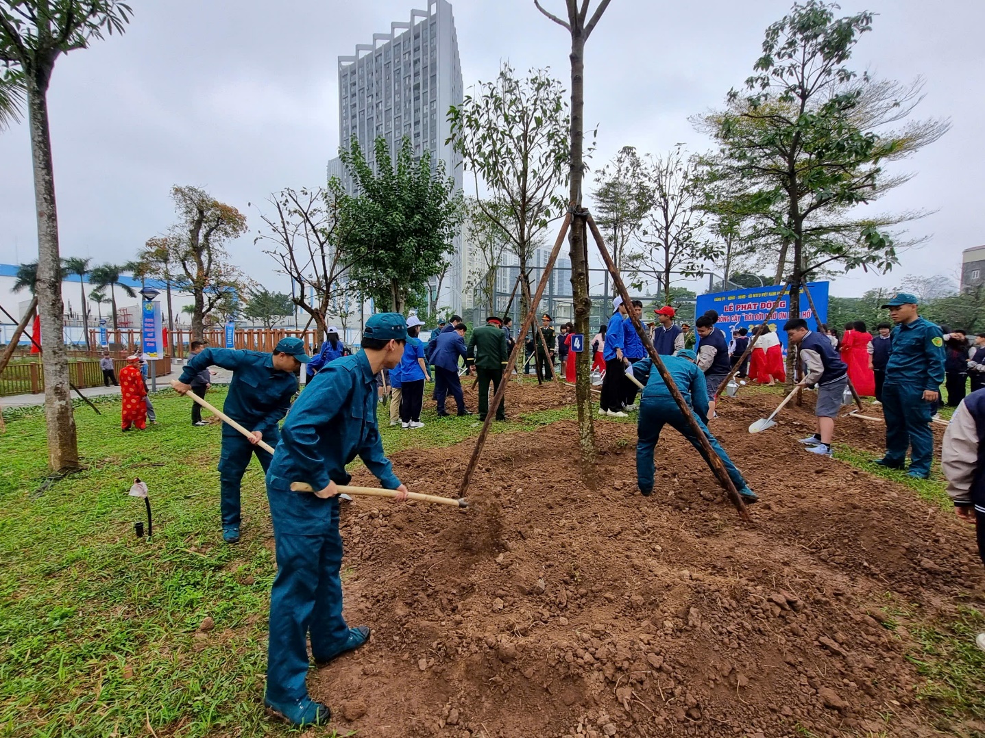 PHƯỜNG ĐẠI MỖ TỔ CHỨC THÀNH CÔNG LỄ PHÁT ĐỘNG TẾT TRỒNG CÂY "ĐỜI ĐỜI NHỚ ƠN BÁC HỒ" XUÂN BÍNH NGỌ 2026- Ảnh 4.
