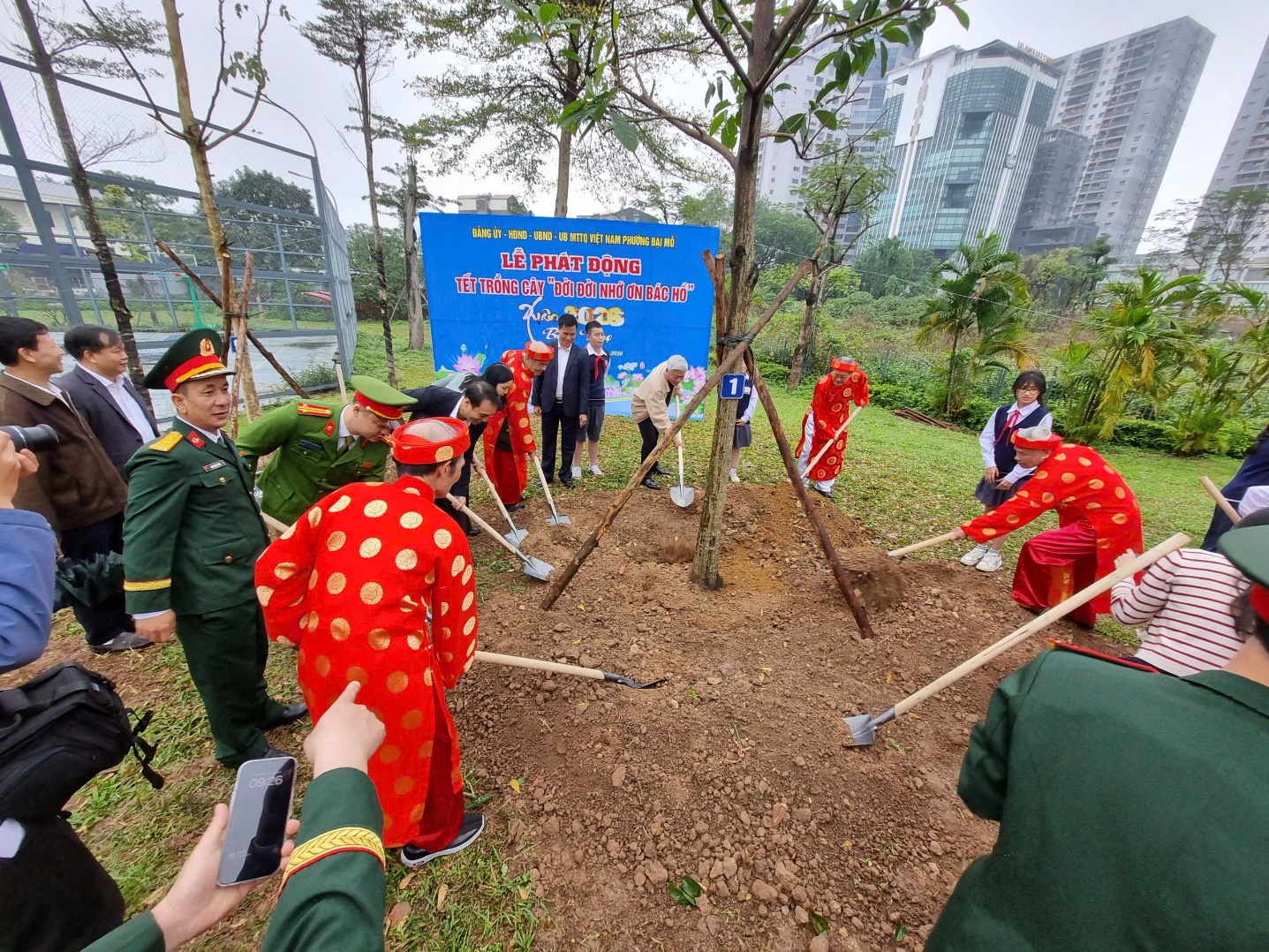 PHƯỜNG ĐẠI MỖ TỔ CHỨC THÀNH CÔNG LỄ PHÁT ĐỘNG TẾT TRỒNG CÂY "ĐỜI ĐỜI NHỚ ƠN BÁC HỒ" XUÂN BÍNH NGỌ 2026- Ảnh 6.