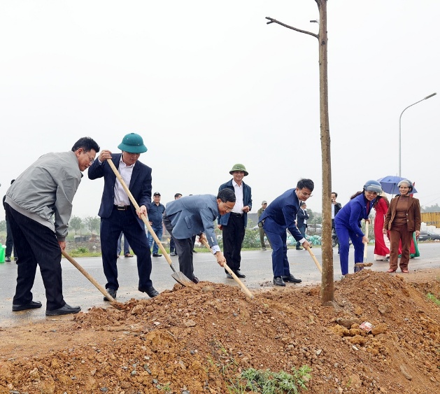 Ban quản lý dự án Đầu tư và Hạ tầng xã Xuân Mai tích cực hưởng ứng phong trào “Tết trồng cây” xuân Bính Ngọ 2026- Ảnh 1.