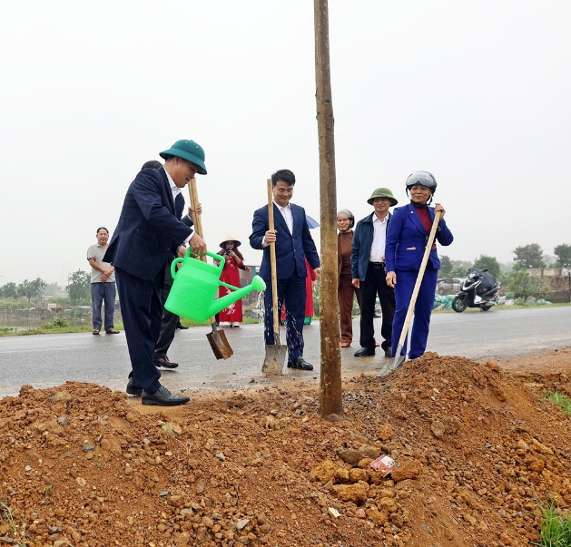 Ban quản lý dự án Đầu tư và Hạ tầng xã Xuân Mai tích cực hưởng ứng phong trào “Tết trồng cây” xuân Bính Ngọ 2026- Ảnh 2.