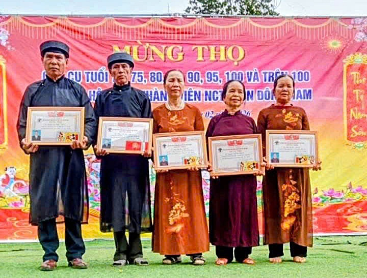 Mừng thọ - Nét đẹp văn hóa Việt mỗi độ Xuân về- Ảnh 4.