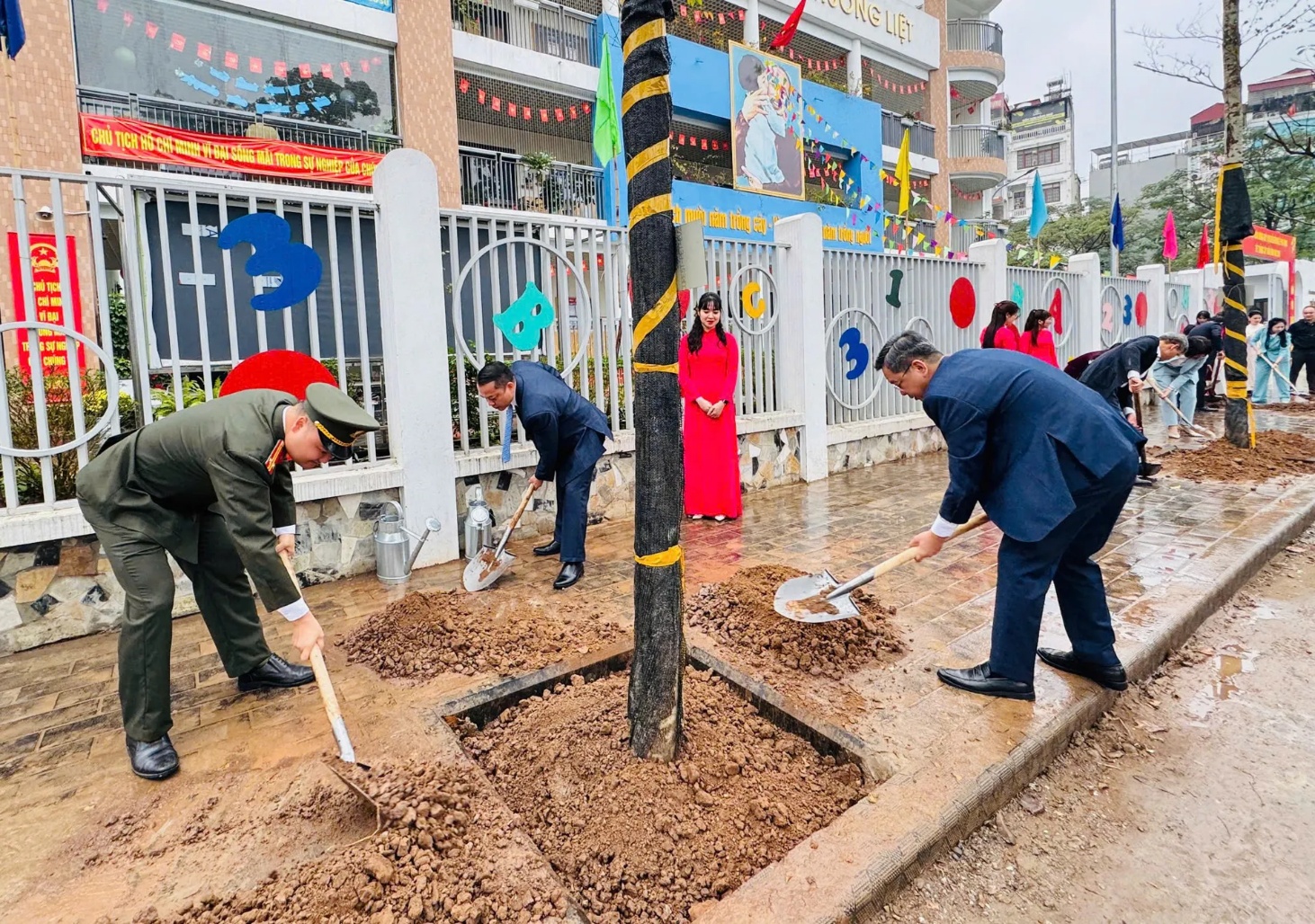 Phường Phương Liệt phát động “Tết trồng cây đời đời nhớ ơn Bác Hồ”- Ảnh 5.