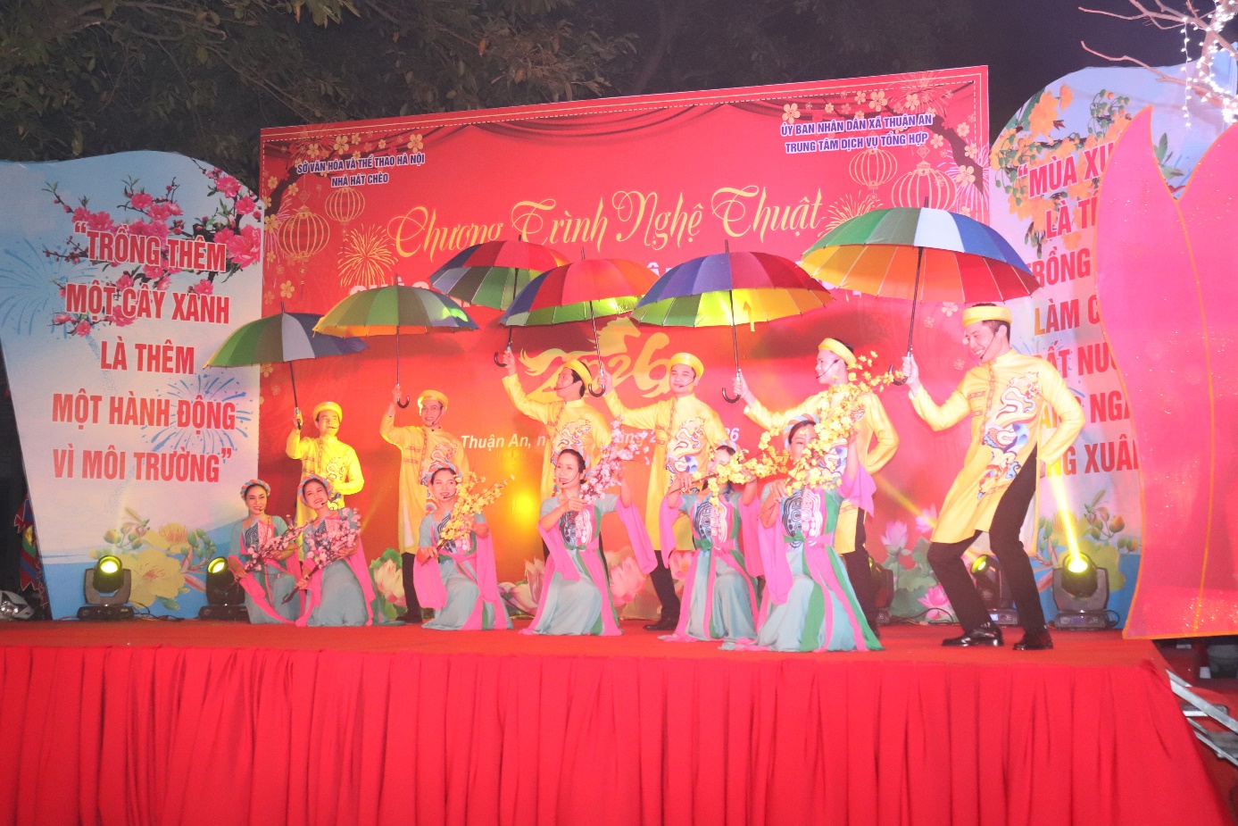 Ảnh có chứa văn bản, màu hồng, Đỏ tía, biểu ngữ  Nội dung do AI tạo ra có thể không chính xác.