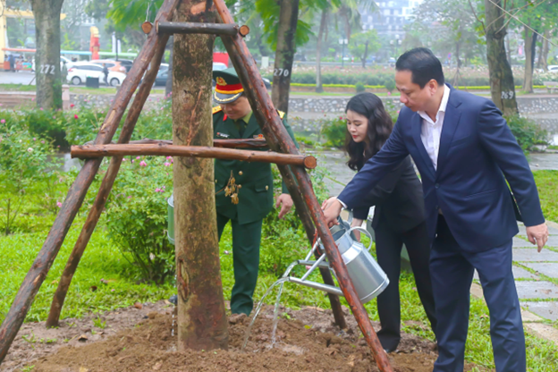 PHƯỜNG HAI BÀ TRƯNG PHÁT ĐỘNG TẾT TRỒNG CÂY- Ảnh 4.