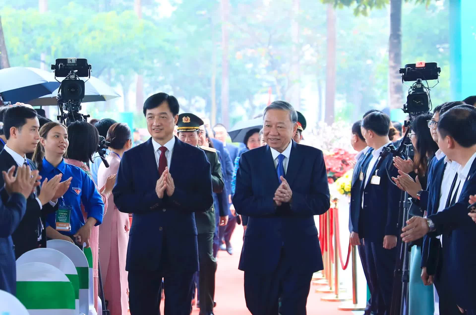 Tết trồng cây - Đời đời nhớ ơn Bác Hồ- Ảnh 1.