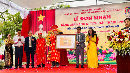 Lễ đón nhận Bằng xếp hạng Di tích lịch sử - văn hóa cấp Thành phố Đền Chính Khí, Hạ Mỗ- Ảnh 1.