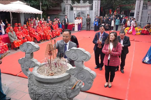 Phường Tương Mai khai mạc Lễ hội Vật truyền thống Đình Mai Động - Xuân Bính Ngọ 2026- Ảnh 1.