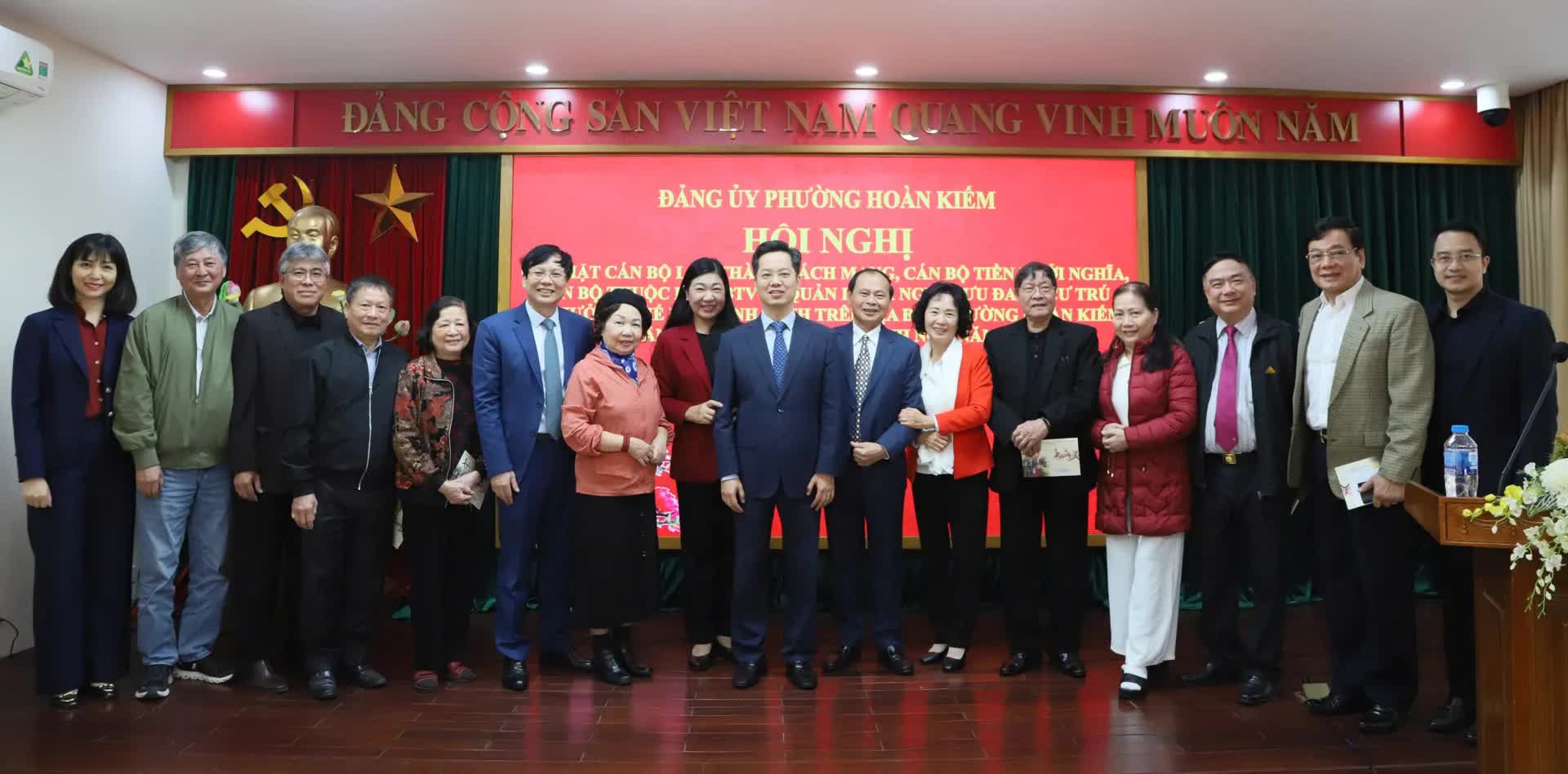 Phường Hoàn Kiếm quyết tâm hoàn thành xuất sắc nhiệm vụ năm 2026- Ảnh 3.