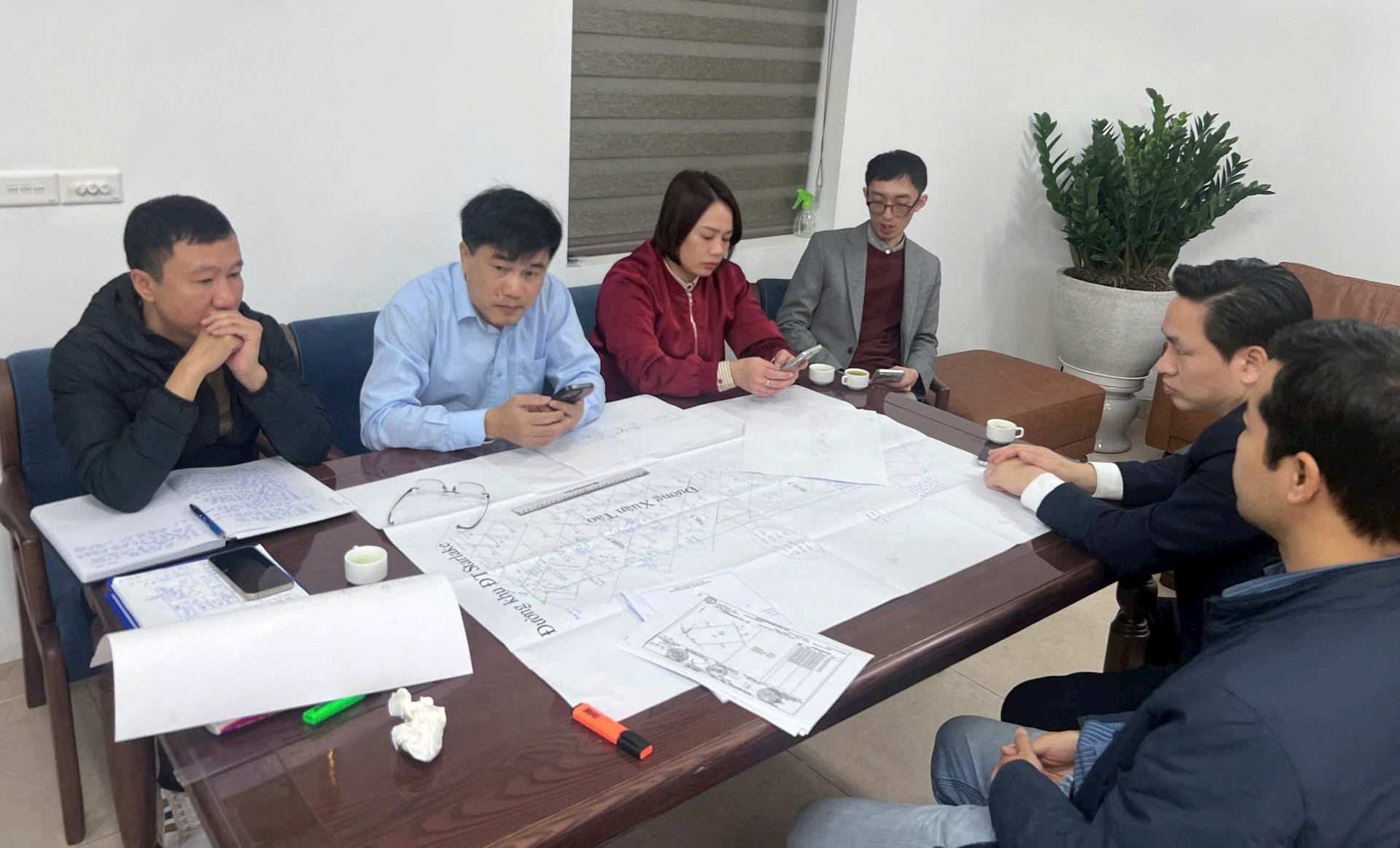 Nghĩa Đô: Ra quân đầu xuân trên công trường chống ngập- Ảnh 1.