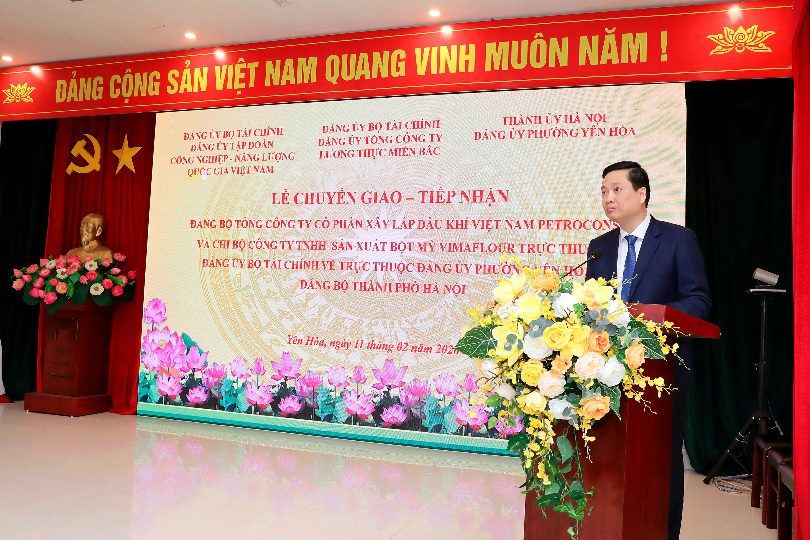 Đảng bộ phường Yên Hòa tiếp nhận 458 đảng viên chuyển về sinh hoạt- Ảnh 2.