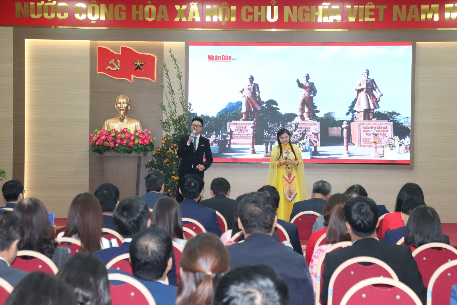 Đảng ủy- HĐND- UBND- Ủy ban MTTQ Việt Nam xã tổ chức gặp mặt, triển khai nhiệm vụ trọng tâm năm 2026- Ảnh 8.