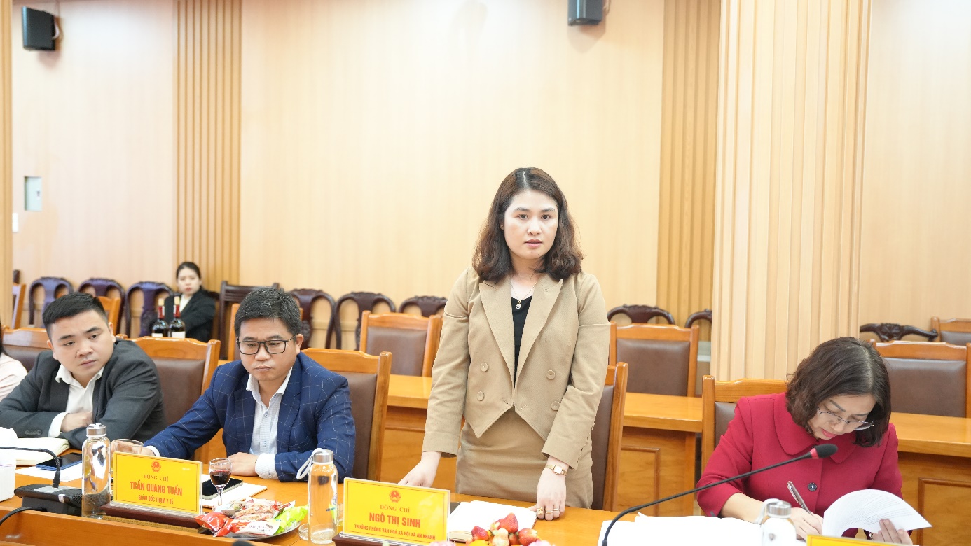 Đồng chí Phó Bí thư Đảng uỷ, Chủ tịch UBND xã An Khánh Hồ Trung Nghĩa chủ trì Hội nghị nghe báo cáo tình hình Tết Nguyên đán Bính Ngọ năm 2026- Ảnh 4.