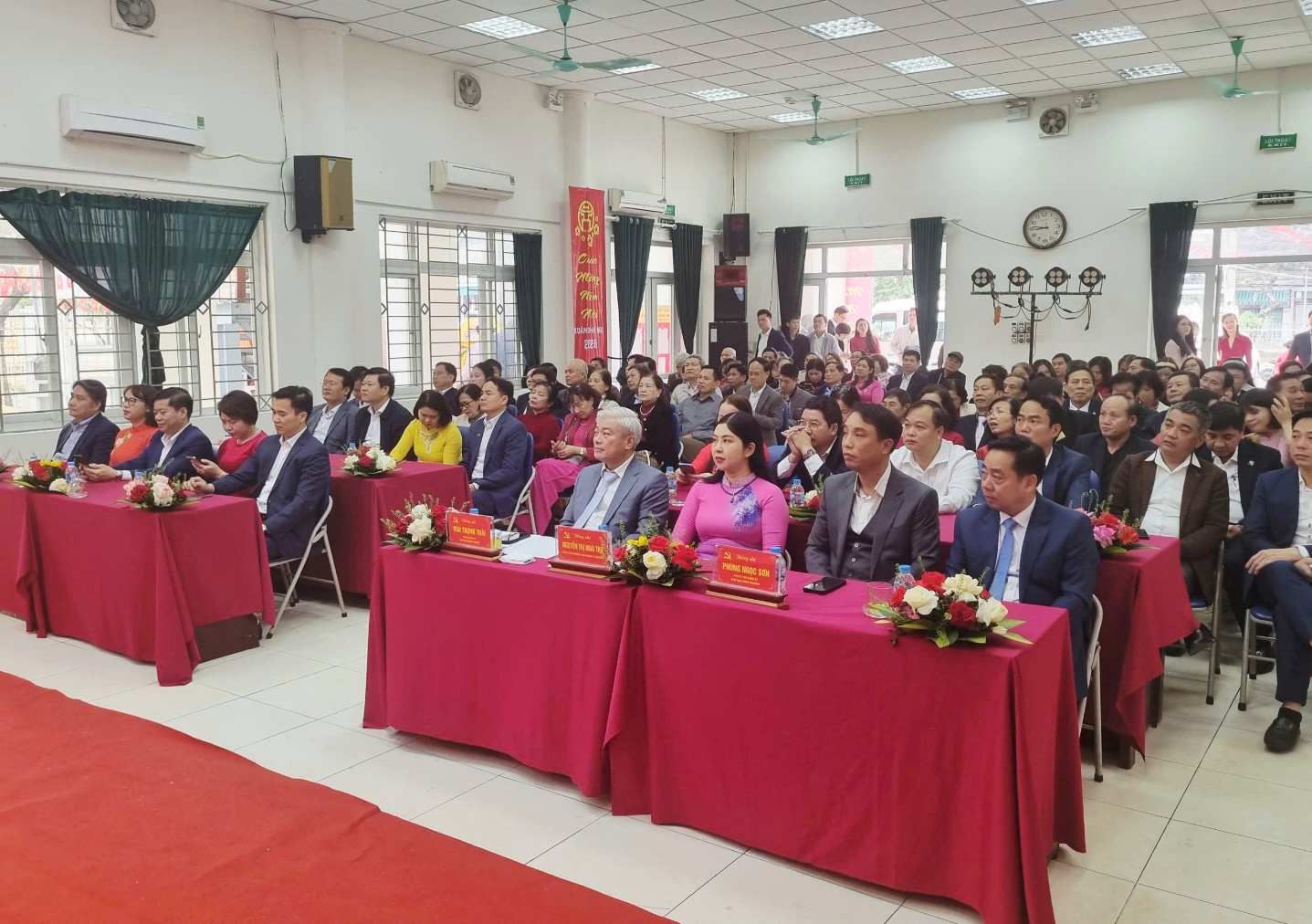 ĐỒNG TÂM - ĐỒNG SỨC - ĐỒNG LÒNG: CÁN BỘ VÀ NHÂN DÂN PHƯỜNG ĐẠI MỖ QUYẾT TÂM HOÀN THÀNH XUẤT SẮC NHIỆM VỤ CHÍNH TRỊ NĂM 2026- Ảnh 1.