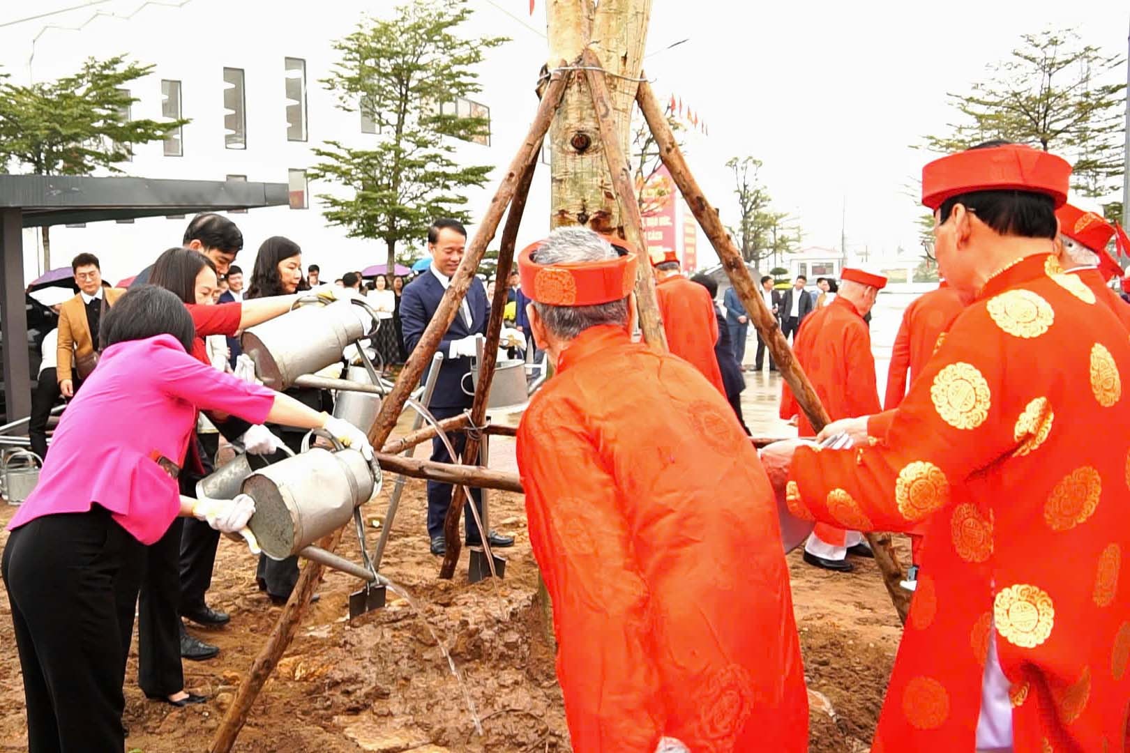 Phường Thượng Cát phát động “Tết trồng cây đời đời nhớ ơn Bác Hồ”- Ảnh 3.