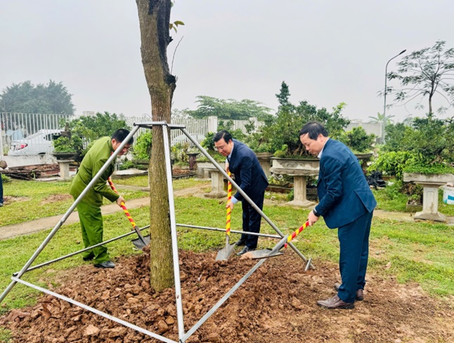 Xã Hoài Đức tổ chức Lễ phát động "Tết trồng cây đời đời nhớ ơn Bác Hồ" Xuân Bính Ngọ 2026- Ảnh 5.