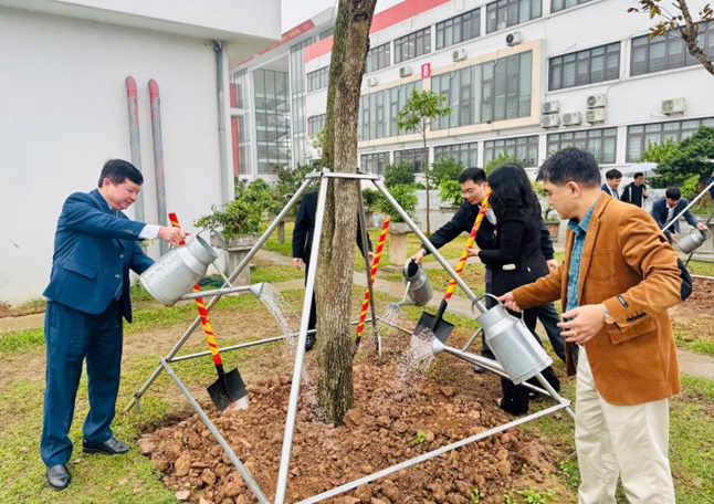 Xã Hoài Đức tổ chức Lễ phát động "Tết trồng cây đời đời nhớ ơn Bác Hồ" Xuân Bính Ngọ 2026- Ảnh 7.