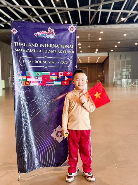 Học sinh trường Tiểu học Bùi Quốc Khái giành huy chương vàng timo - toán quốc tế và tự tin toả sáng tại Thái Lan- Ảnh 2.