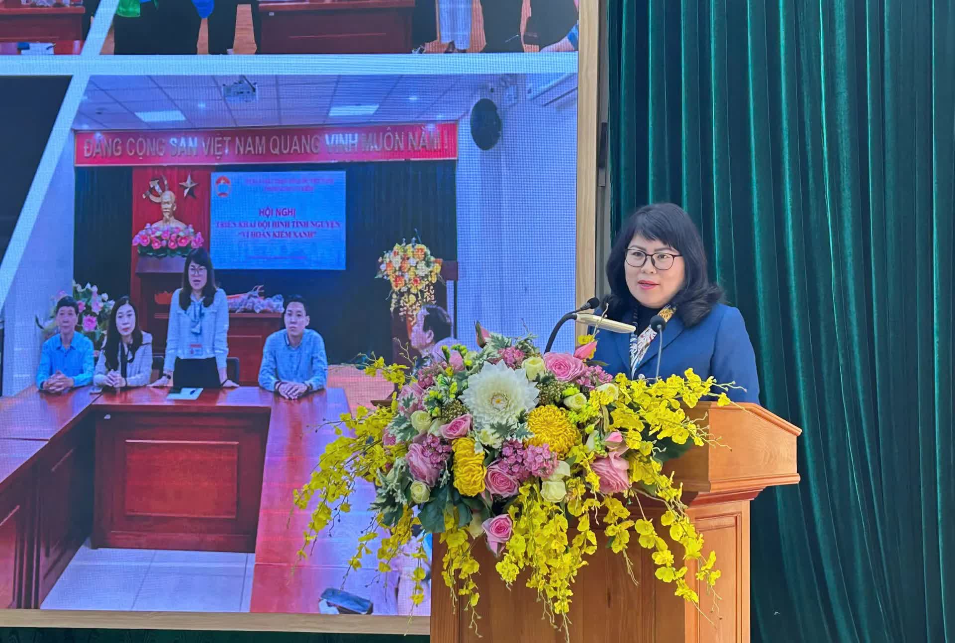 Hiệu quả rõ nét sau 2 tháng triển khai Đội tình nguyện "Vì Hoàn Kiếm xanh"- Ảnh 2.