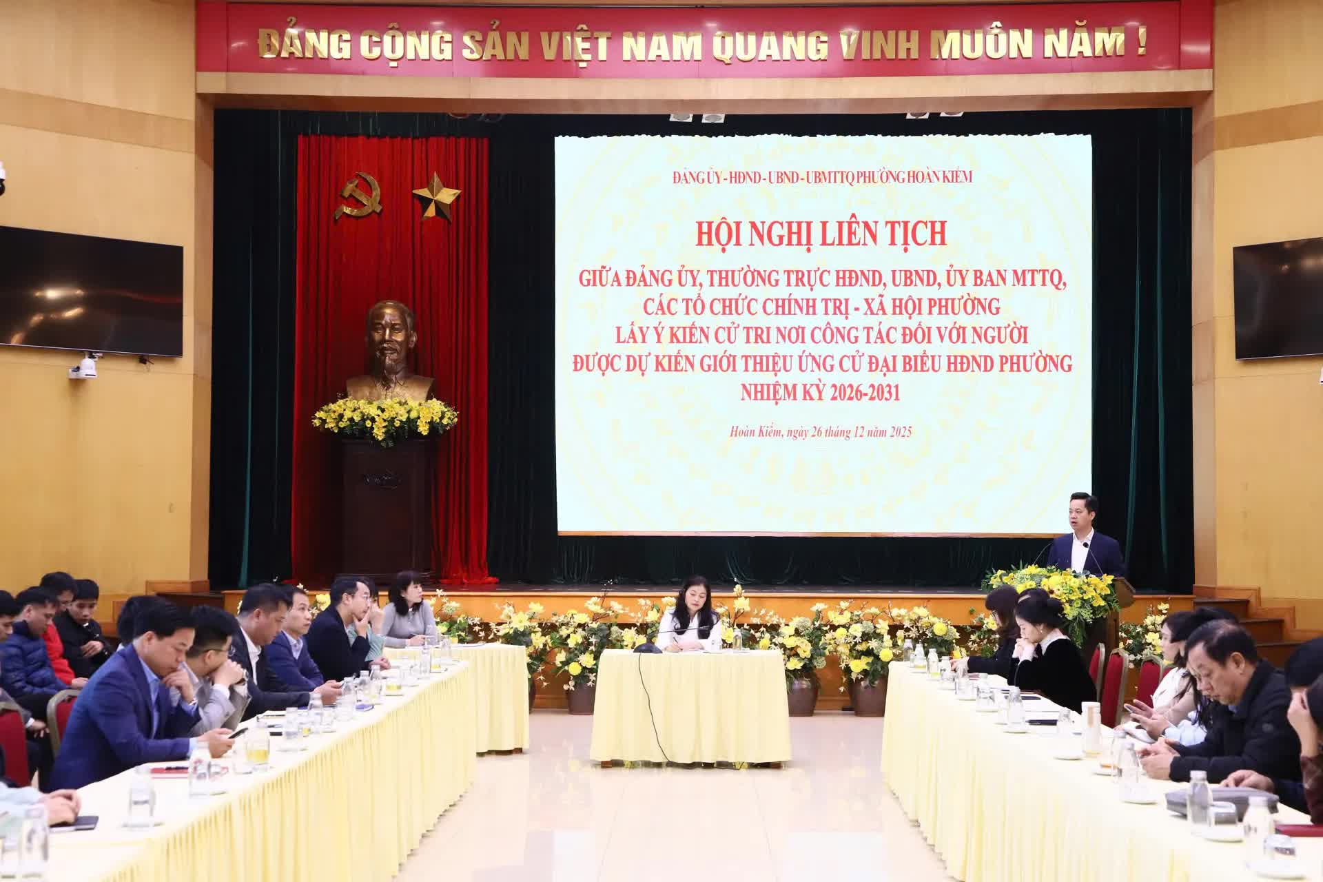 Phường Hoàn Kiếm lấy ý kiến cử tri nơi công tác đối với người ứng cử đại biểu HĐND phường nhiệm kỳ 2026 - 2031- Ảnh 1.