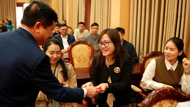 Hoài Đức tổ chức chương trình gặp mặt lãnh đạo, cán bộ, công chức, viên chức, người lao động xã nhân dịp Xuân mới Bình Ngọ 2026- Ảnh 5.